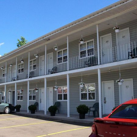 Midtown Motel & Suites Moncton Bagian luar foto