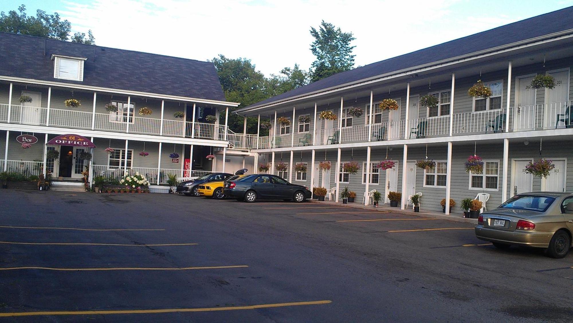 Midtown Motel & Suites Moncton Bagian luar foto
