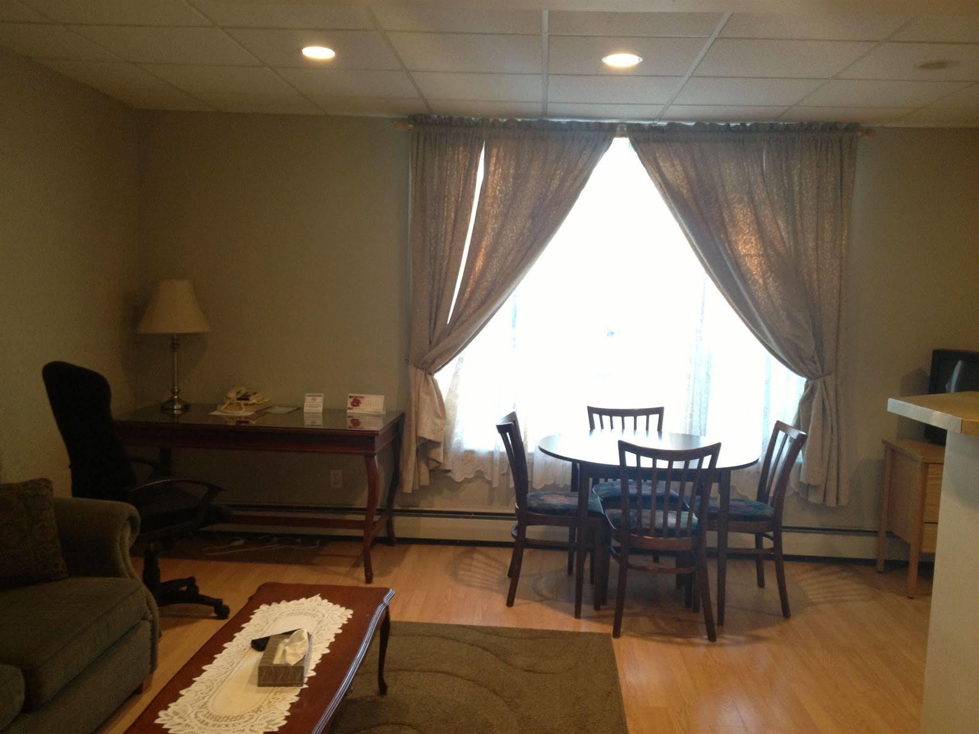 Midtown Motel & Suites Moncton Bagian luar foto