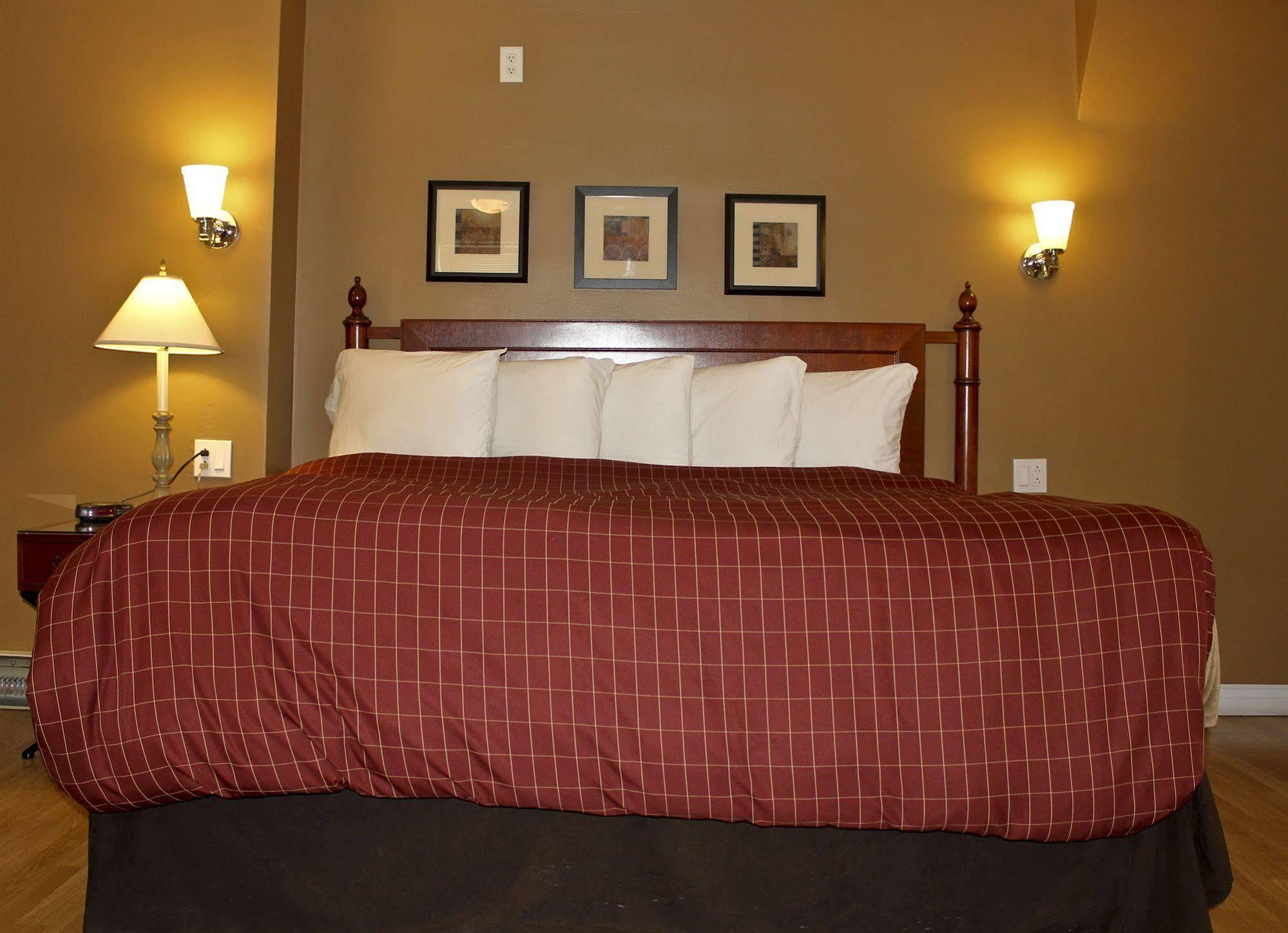 Midtown Motel & Suites Moncton Bagian luar foto