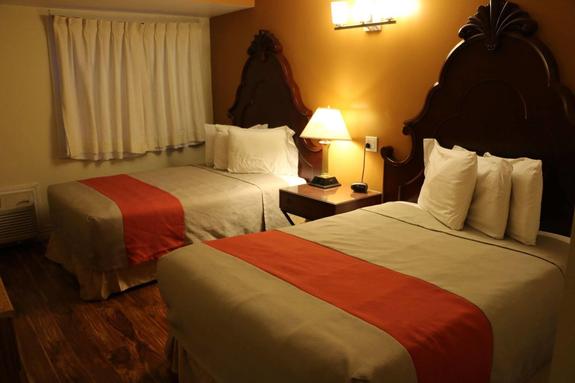 Midtown Motel & Suites Moncton Bagian luar foto