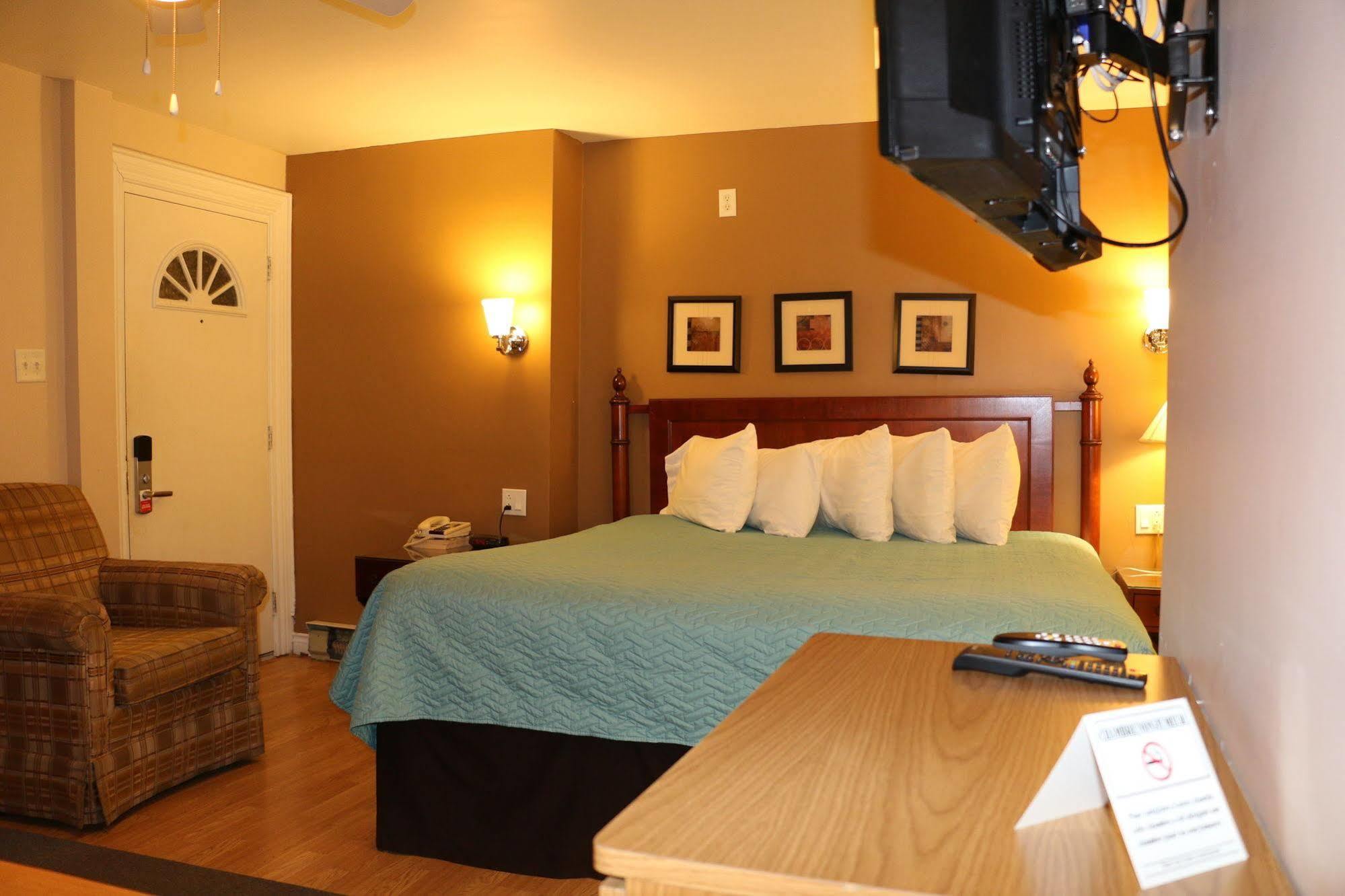 Midtown Motel & Suites Moncton Bagian luar foto