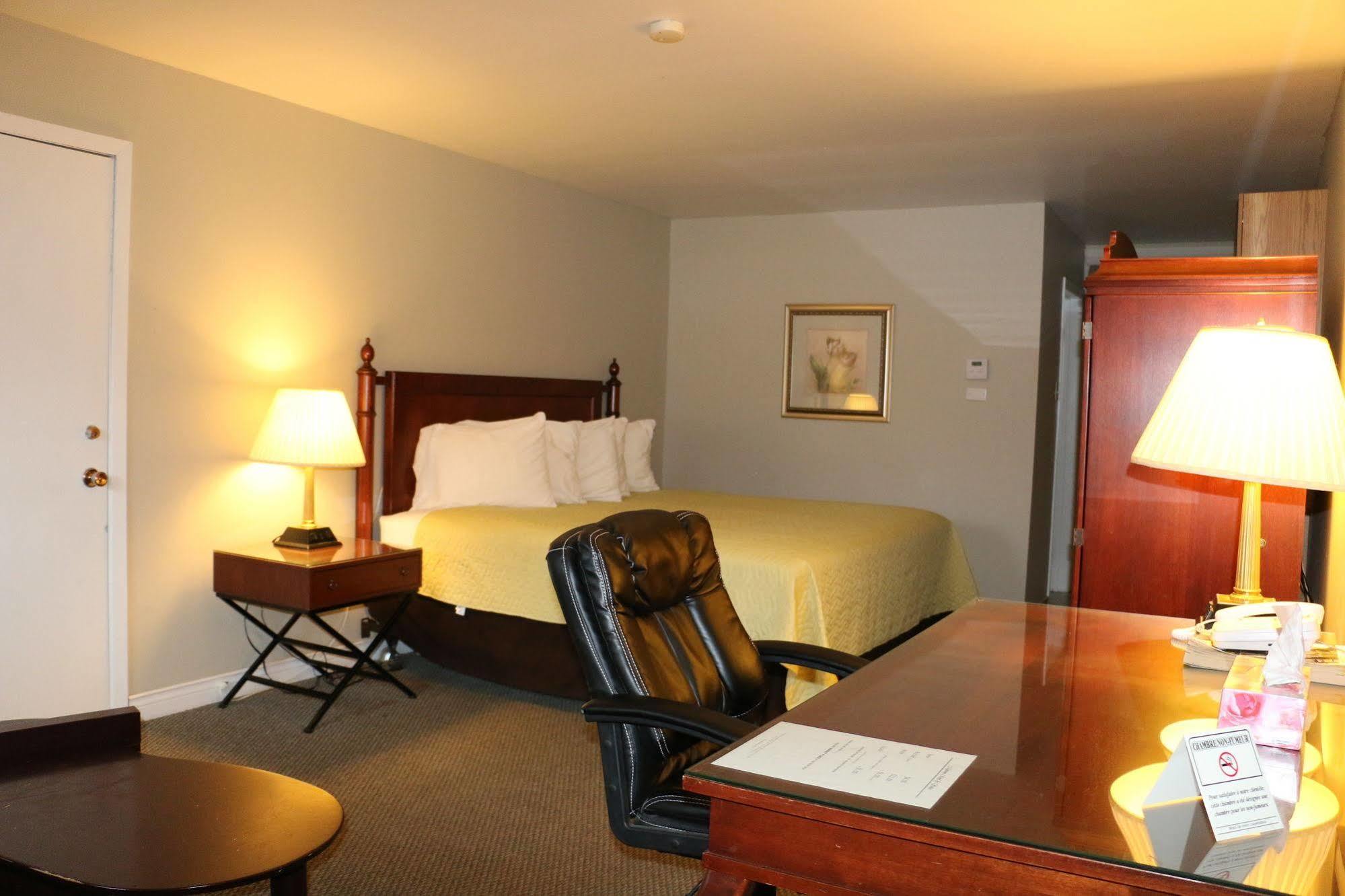 Midtown Motel & Suites Moncton Bagian luar foto