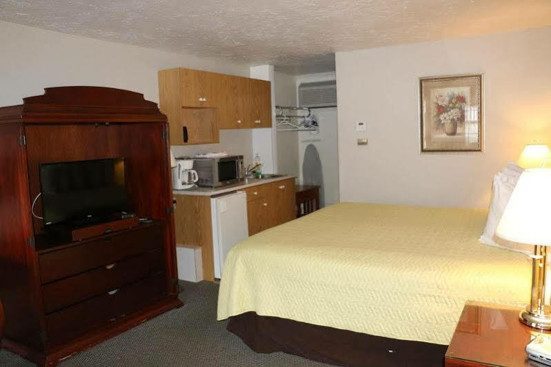 Midtown Motel & Suites Moncton Bagian luar foto