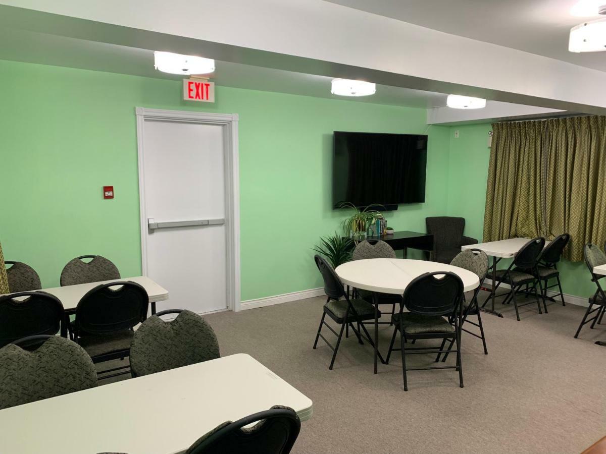 Midtown Motel & Suites Moncton Bagian luar foto